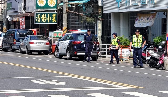 南警持續執行路口大執法 期能喚醒用駕駛停讓守法意識