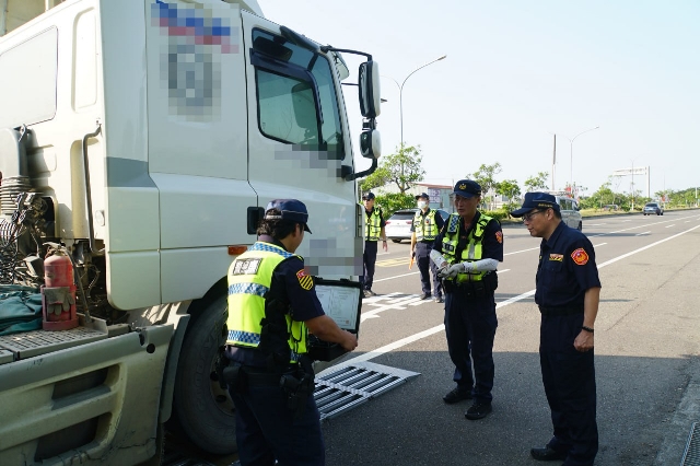 杜絕大型車超載危害，南警持續加強活動地磅勤務