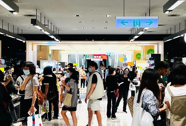 新光三越台南新天地《2023週年慶》1109起正式開跑！家電區人潮