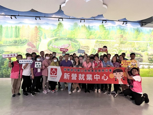 圖說二：新營就業中心聯手台灣雅聞，舉辦「銀髮人才職場重返及見習活動」。