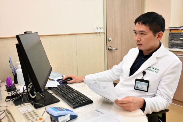陳威任醫師指出，積極的營養補充有助於減少可逆性失智風險