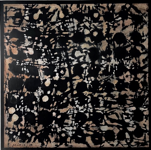 東真里江_表／裏（轉化）_壓克⼒顏料、⽊炭、⽊板_100×100cm_2024