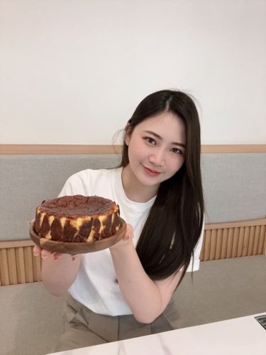 通傳-「芙拉咖啡」以優質食材和同質商品做出市場區隔，成功在競爭的甜點市場打響名號