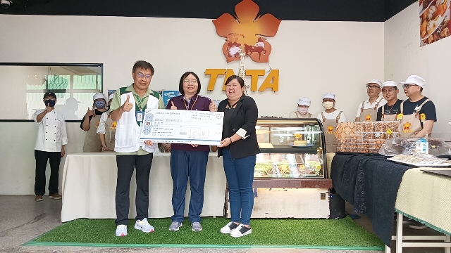 4-2台南市觀光協會提供-台南市觀光協會學員手作甜點 愛心義賣日 傳愛助學南家扶