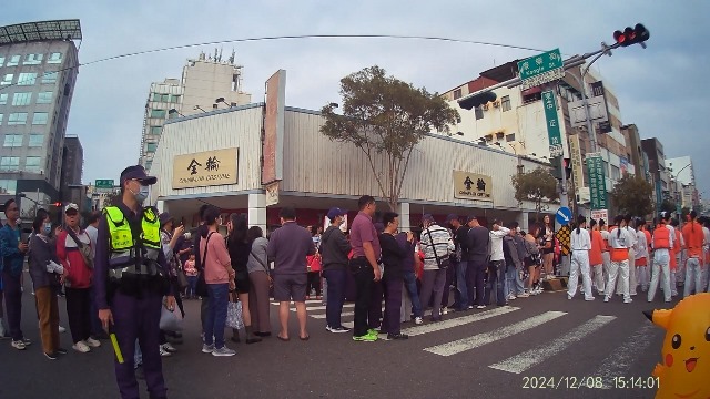 94A26537-8637-4EFA-9199-F43A621AEFD7