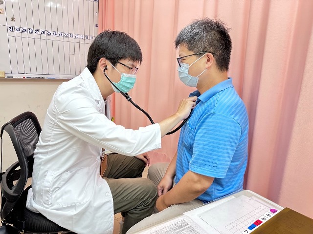 圖2-胸腔病院全體醫師堅守第一線照護民眾