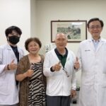 01-成大醫院首例「樂意保（Leqembi）」治療一周年。患者與失智症中心主任白明奇教授及醫